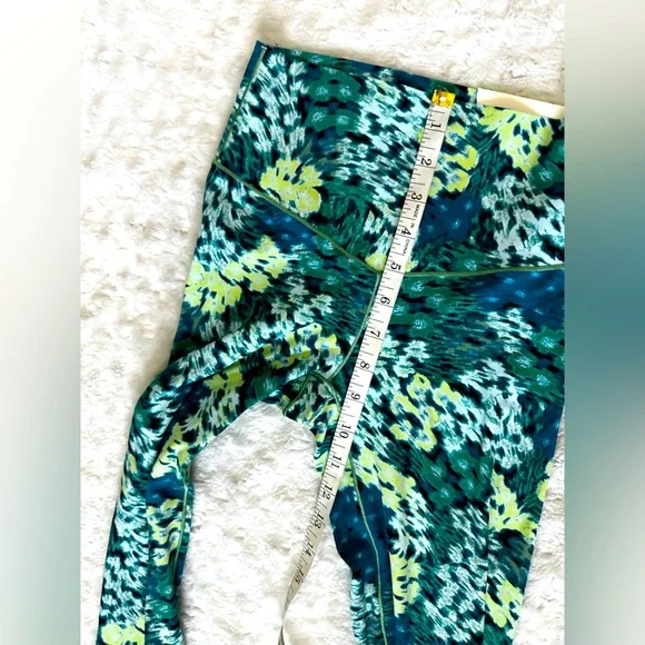 NWT- OFFLINE BY AERIE Real Me Xtra 7/8 Legging - Picture 12 of 12